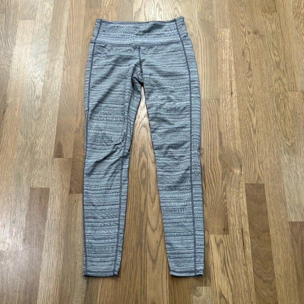 Athleta Women's High Rise Jacquard Chaturanga Tight Silver Bells Leggings Pants